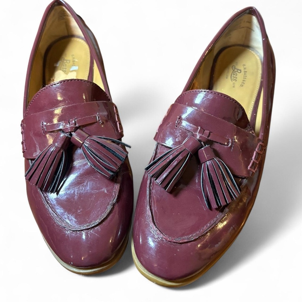 G.H. Bass & Co. Vintage Noelle Patent Leather Burgundy Tassel Loafers - Picture 2 of 7